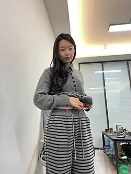 Qrooo's cam snapshot