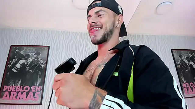 dylan_jacobx's cam snapshot