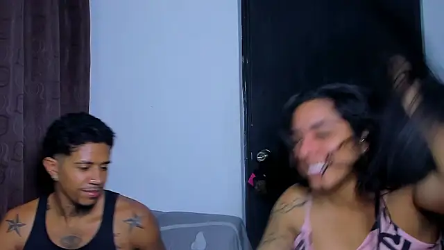 violet_and_myers live sex cam