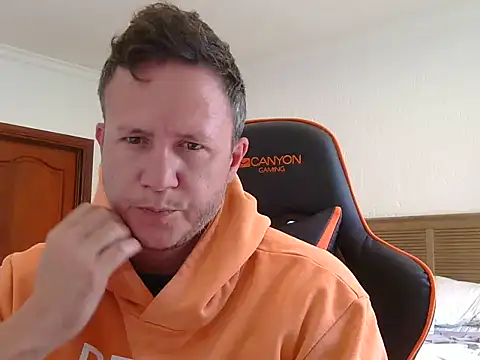 TroyDieselXXX's cam snapshot