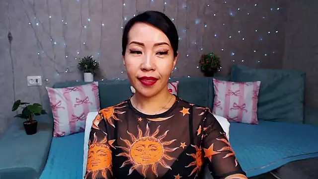 LiaPak's cam snapshot