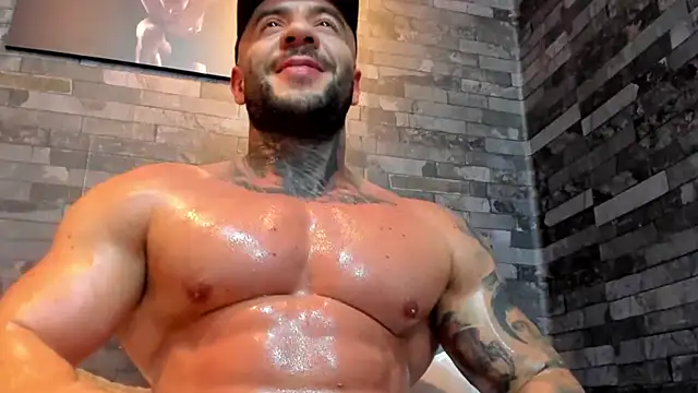 BruceDallas live sex cam