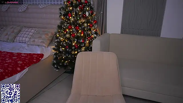 DeliaLoma live sex cam