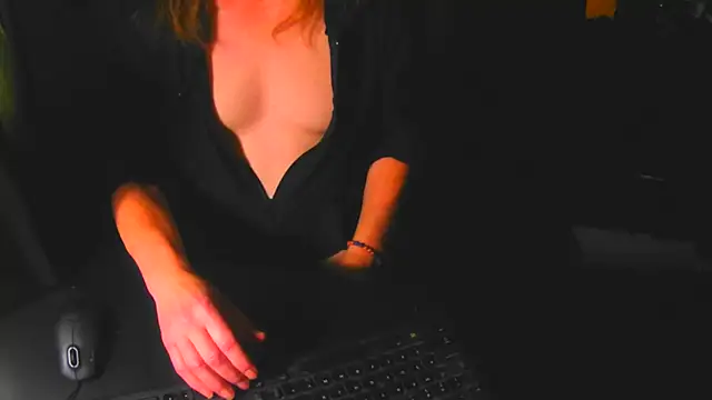 GoodGirlKelly live sex cam