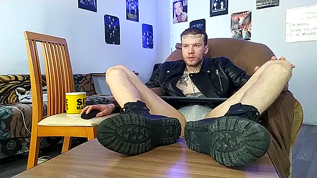 Huntall77 live sex cam