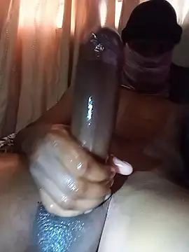 THeGuynextdorr live sex cam