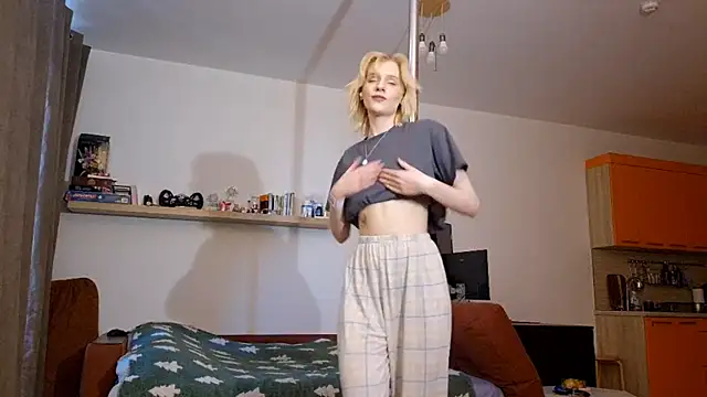 AuraNevera's cam snapshot