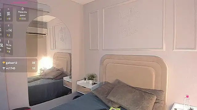 Meeganfoox's cam snapshot