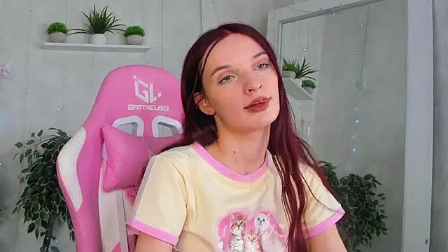 Alicia_Adammss's cam snapshot