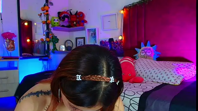 alisson_zafiro_'s cam snapshot