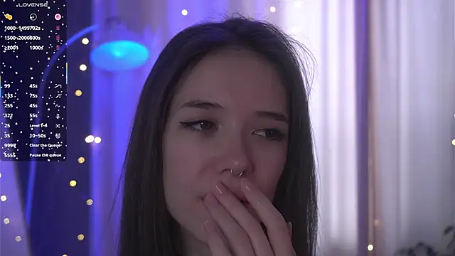 tinyanie live sex cam