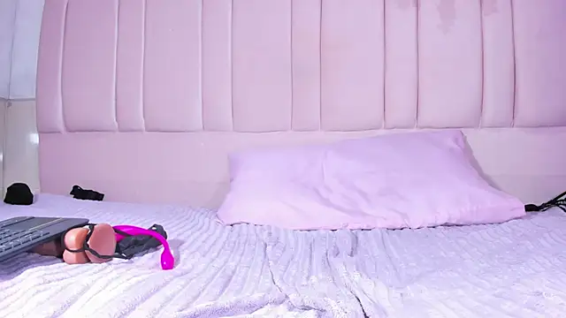 helenn_diaz's cam snapshot