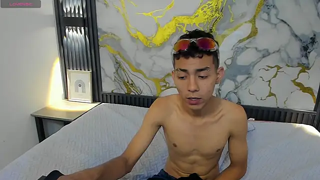 TaylerMiles's cam snapshot