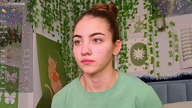 Fit_Brunette_ live sex cam