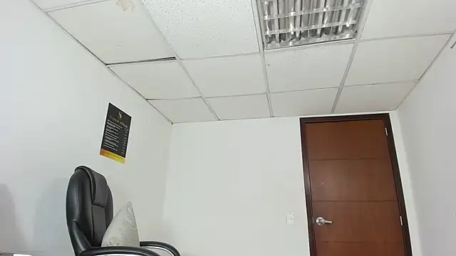 Aisha_hotts777 live sex cam