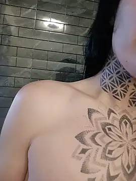 Porcellina181 live sex cam