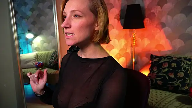 UmaTruewoman live sex cam