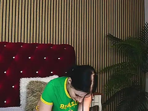 AmberCharm's cam snapshot