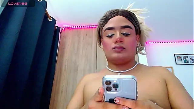 Amber_bigdick22 live sex cam