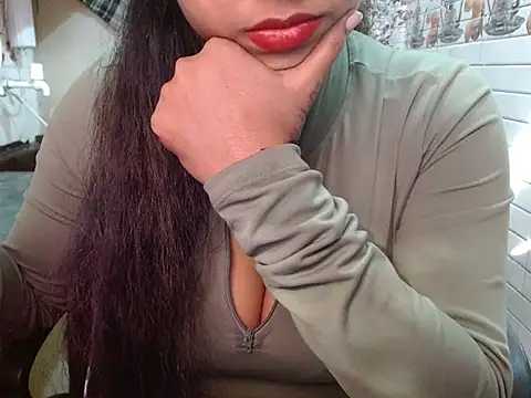 LovingPihu live sex cam