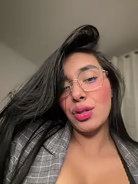 MiaSofia__ live sex cam