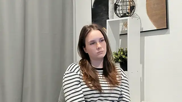 GenevieNyreen's cam snapshot