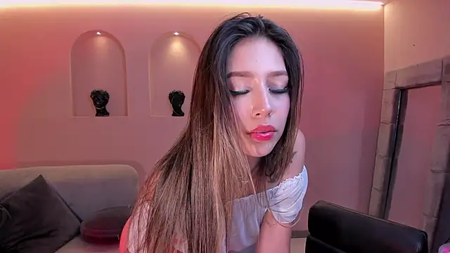 TaraLawrence's cam snapshot