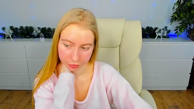 Alina_Blonde's cam snapshot