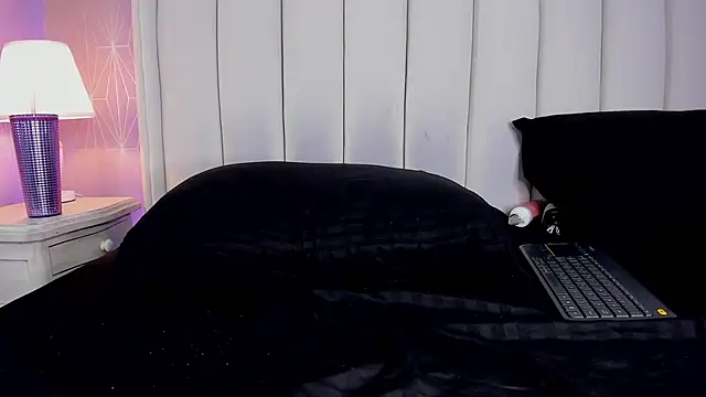 Miia_montero_'s cam snapshot