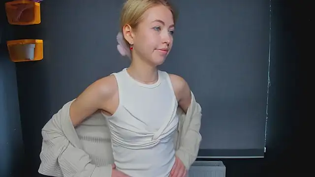 Moon_Silk's cam snapshot