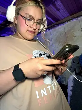 Sophia_Weest99's cam snapshot