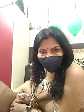 Noughty_lov live sex cam