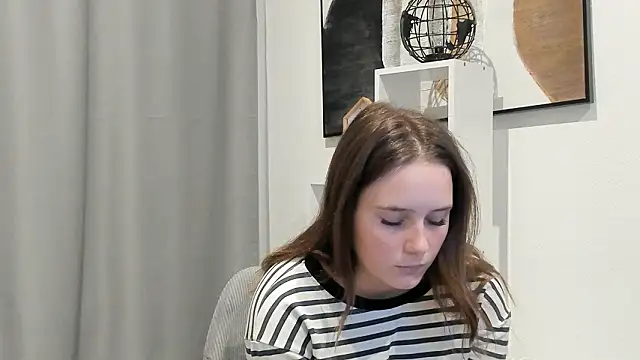 GenevieNyreen's cam snapshot