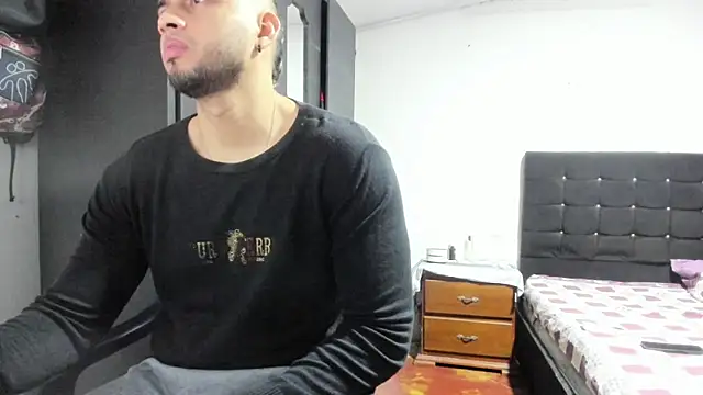 Ryan_xc1's cam snapshot