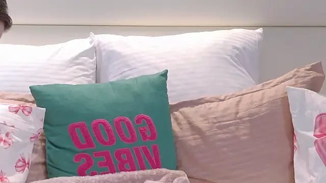 IsoldeBlis live sex cam