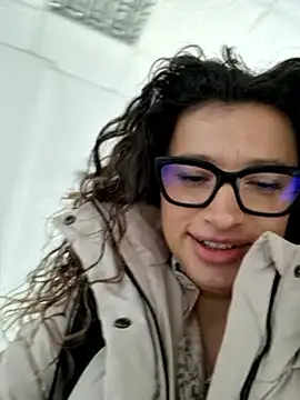 MiraBennet's cam snapshot