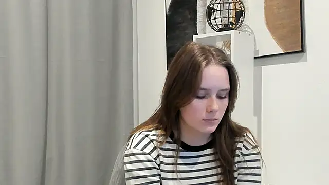 GenevieNyreen's cam snapshot