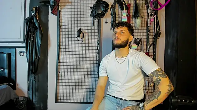 Twisted_Fantasy live sex cam