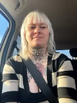 poussichienne live sex cam