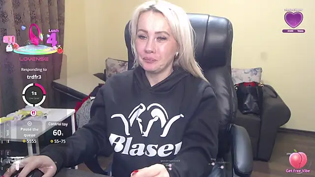 KandyHellenx live sex cam