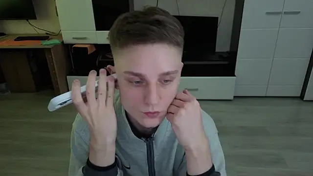 angryzan live sex cam