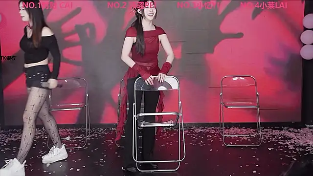 XOXO_2026's cam snapshot