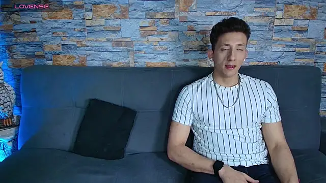 Maykol_Victoriasr live sex cam