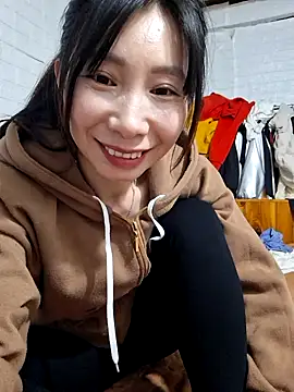 Adela-222's cam snapshot