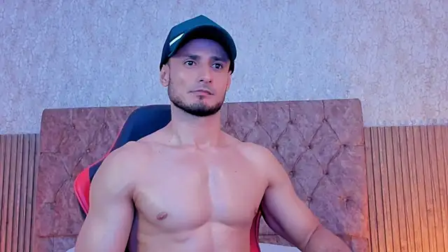 Adonys_Lewis_'s cam snapshot