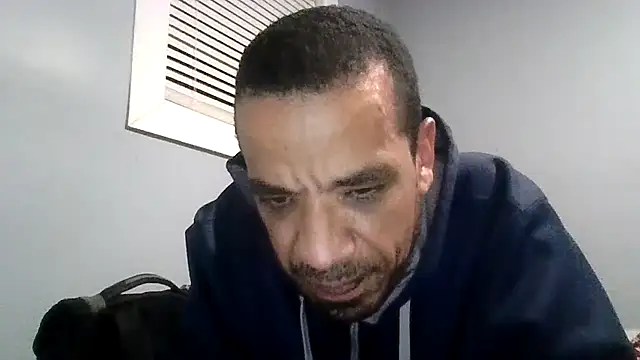 Tjskigh's cam snapshot