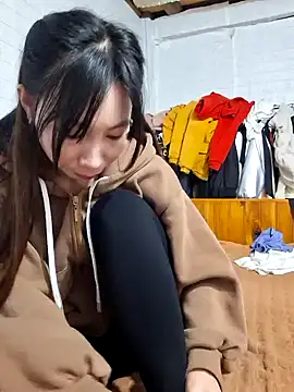 Adela-222's cam snapshot