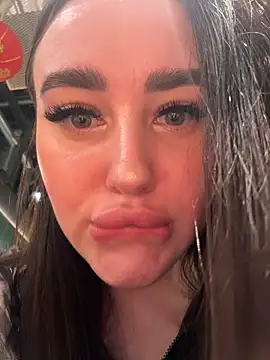 KiraSunshine live sex cam