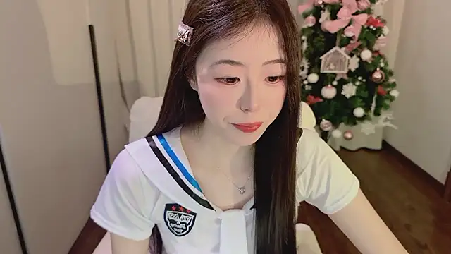 Onecutelittle's cam snapshot