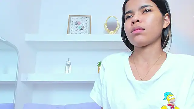 IsabellaMonet live sex cam